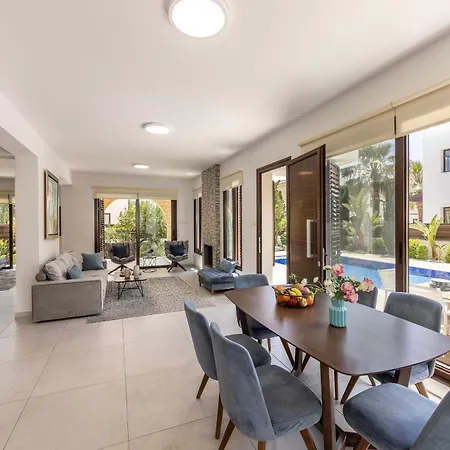 Luxury Seaside Ionion H15