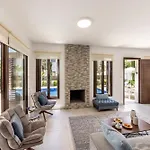 Luxury Seaside Ionion H15 *